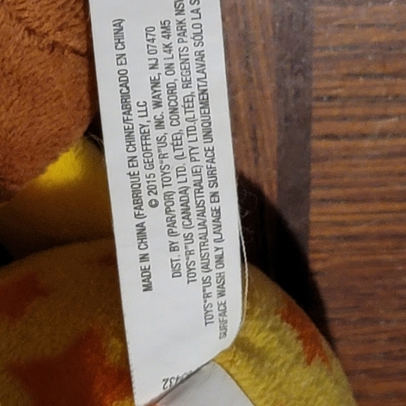 TOYS R Us Geoffrey Giraffe Stuffed Animal Plush 17" Collectible 2015 - Picture 10 of 10